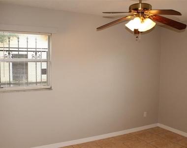 1641 Lucy Terry Avenue - Photo Thumbnail 13