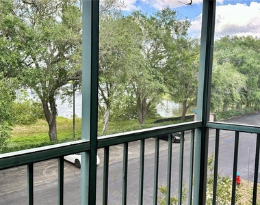 121 Oyster Bay Circle - Photo Thumbnail 7