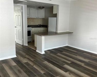 121 Oyster Bay Circle - Photo Thumbnail 1