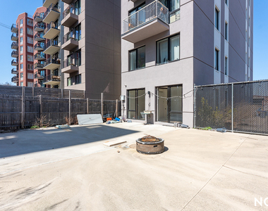 916 Bergen St - Photo Thumbnail 16