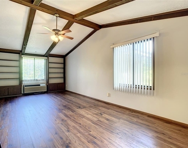 310 Camellia Street - Photo Thumbnail 5