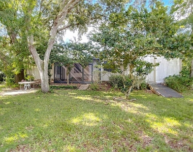 310 Camellia Street - Photo Thumbnail 15