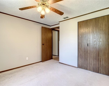 310 Camellia Street - Photo Thumbnail 17