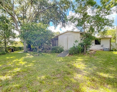 310 Camellia Street - Photo Thumbnail 16