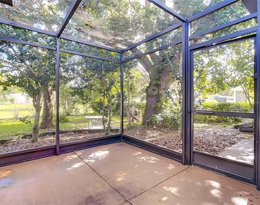 310 Camellia Street - Photo Thumbnail 13