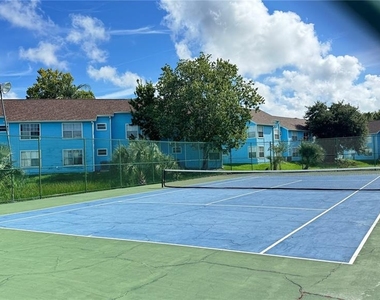 2727 N Poinciana Boulevard - Photo Thumbnail 3
