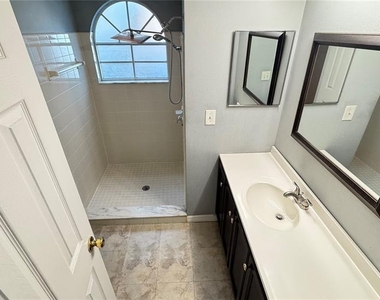 2727 N Poinciana Boulevard - Photo Thumbnail 22