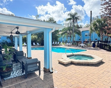 2727 N Poinciana Boulevard - Photo Thumbnail 4