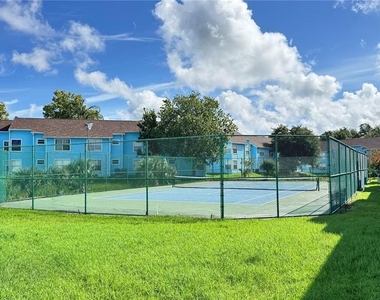 2727 N Poinciana Boulevard - Photo Thumbnail 2