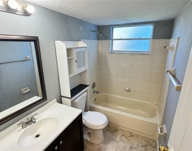 2727 N Poinciana Boulevard - Photo Thumbnail 23