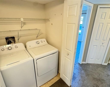 2727 N Poinciana Boulevard - Photo Thumbnail 24