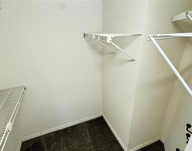 2727 N Poinciana Boulevard - Photo Thumbnail 14