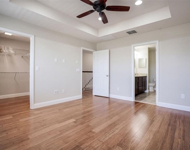 8049 Cadman Street - Photo Thumbnail 7