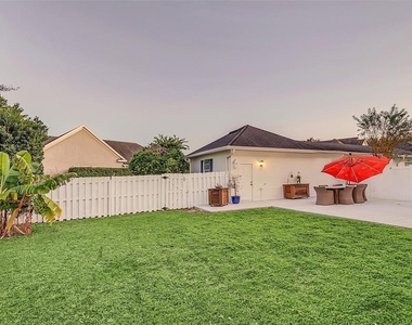 2891 Upper Park Road - Photo Thumbnail 37