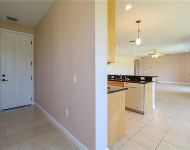 20651 Netherland Street - Photo Thumbnail 10
