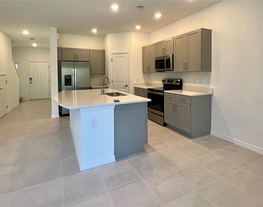 3619 Davenport Creek Court - Photo Thumbnail 11