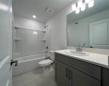 3619 Davenport Creek Court - Photo Thumbnail 7