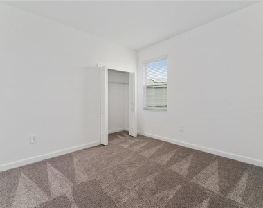 276 Taft Drive - Photo Thumbnail 33