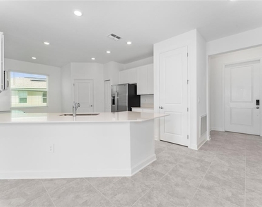 276 Taft Drive - Photo Thumbnail 14