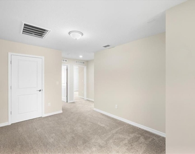 6258 Sunny Time Avenue - Photo Thumbnail 14