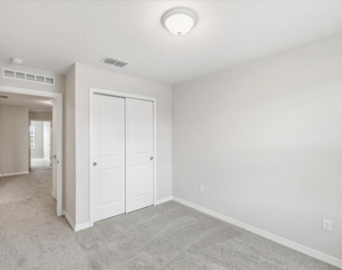 6258 Sunny Time Avenue - Photo Thumbnail 25