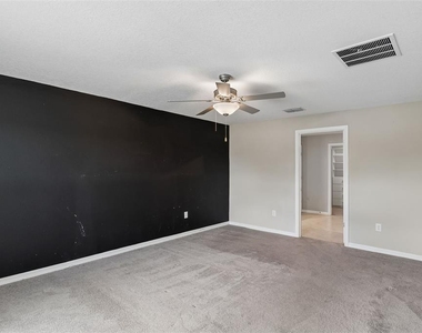 5404 Blue Azure Drive - Photo Thumbnail 8
