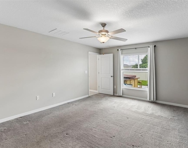 5404 Blue Azure Drive - Photo Thumbnail 9