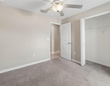 5404 Blue Azure Drive - Photo Thumbnail 11
