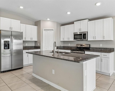 5404 Blue Azure Drive - Photo Thumbnail 7