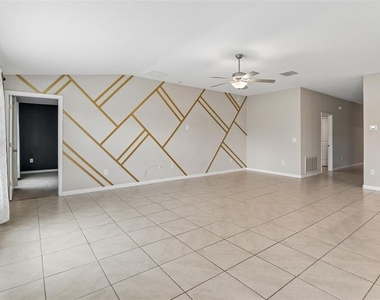 5404 Blue Azure Drive - Photo Thumbnail 4