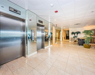 1621 Gulf Boulevard - Photo Thumbnail 12