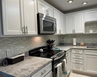 1621 Gulf Boulevard - Photo Thumbnail 34