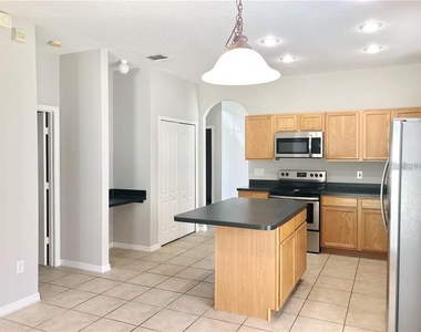 112 Belgain Way - Photo Thumbnail 2
