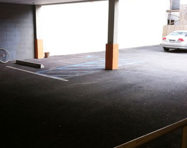 924 Metropolitan Ave - Photo Thumbnail 13