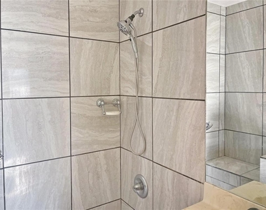 321 E Gunter Street - Photo Thumbnail 4