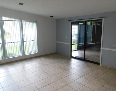 710 Harper Place - Photo Thumbnail 5