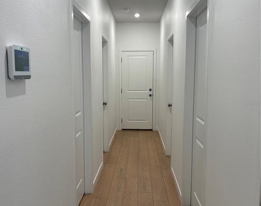227 Montgomery Court - Photo Thumbnail 9