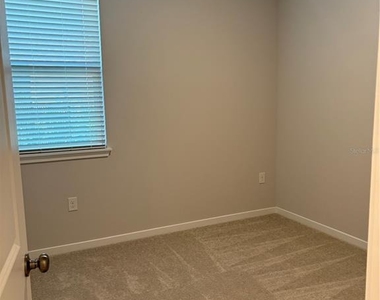 227 Montgomery Court - Photo Thumbnail 13