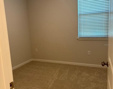 227 Montgomery Court - Photo Thumbnail 10