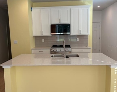 227 Montgomery Court - Photo Thumbnail 2