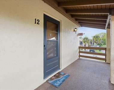 12 Quails Run Boulevard - Photo Thumbnail 1