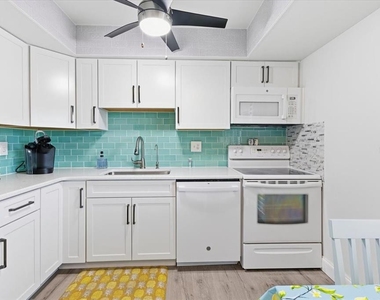 12 Quails Run Boulevard - Photo Thumbnail 9