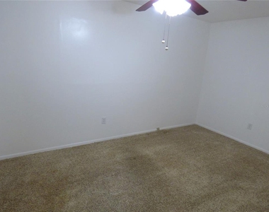 1358 Arrow Street - Photo Thumbnail 8