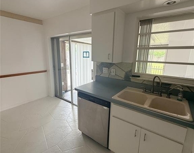 1358 Arrow Street - Photo Thumbnail 12