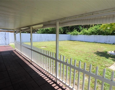 1358 Arrow Street - Photo Thumbnail 20