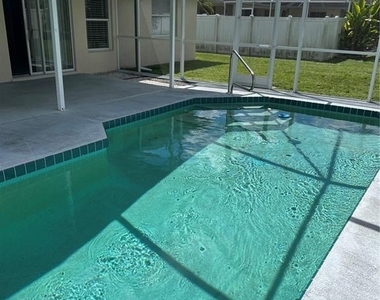 33 Orlando Boulevard - Photo Thumbnail 20