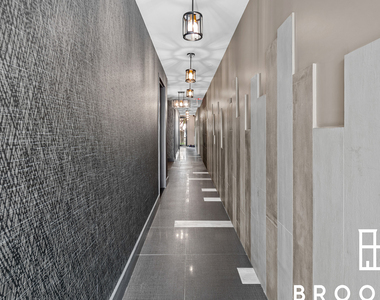 659 Hancock St - Photo Thumbnail 6