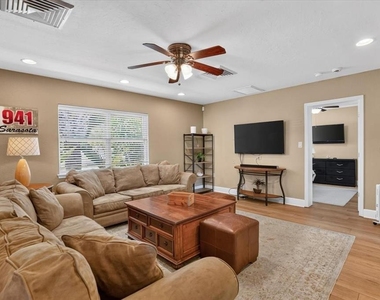 2755 S East Avenue - Photo Thumbnail 5