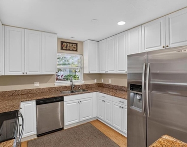 2755 S East Avenue - Photo Thumbnail 11