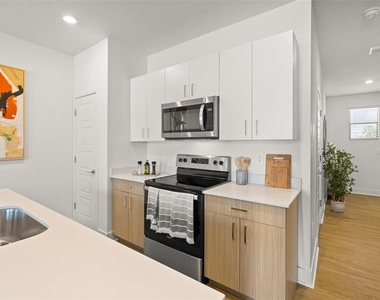 14551 Stellar Place - Photo Thumbnail 5
